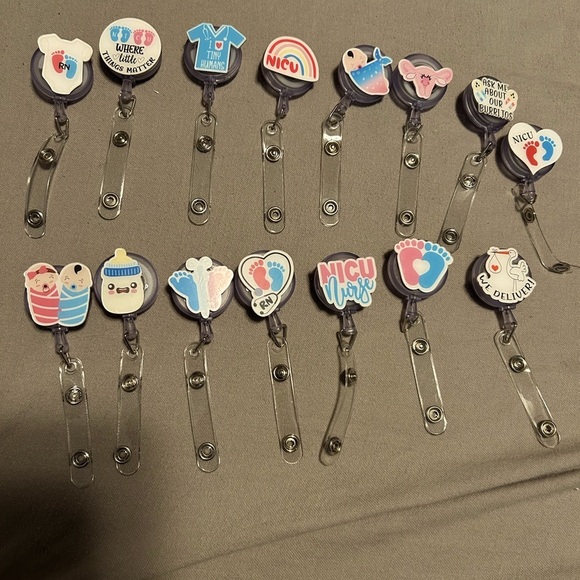 Retractable Nurse badge holders. Pick 3 for 10 - Picture 1 of 5